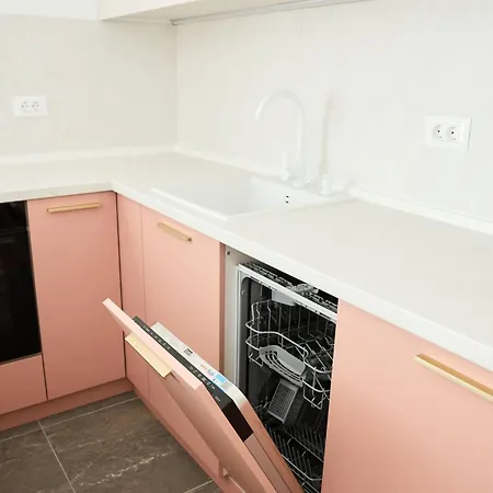 Miss Pink I Cu Un Dormitor I One Cotroceni Park * בוקרשט